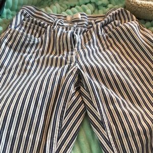 Christopher and Banks Capris sz 4